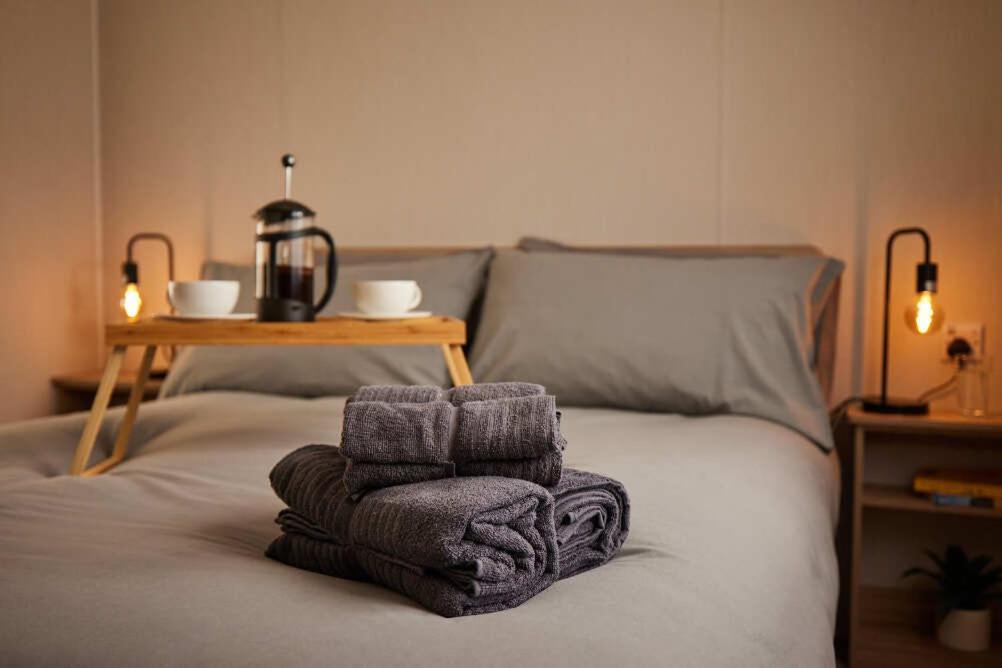 Nirvana Coastal Retreat Holiday Home Cayton Eksteriør bilde