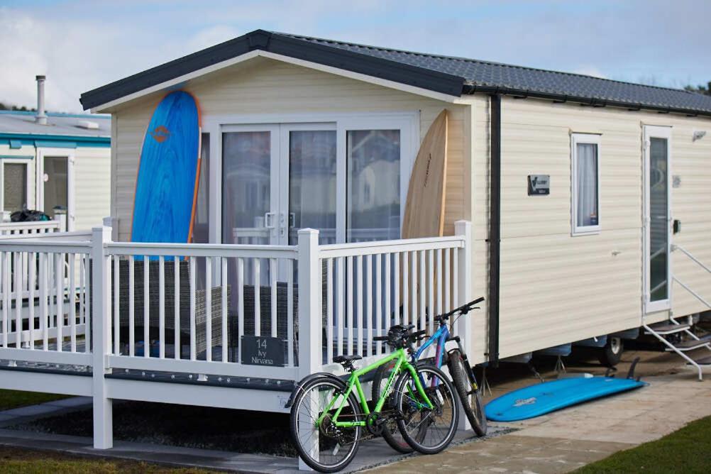 Nirvana Coastal Retreat Holiday Home Cayton Eksteriør bilde